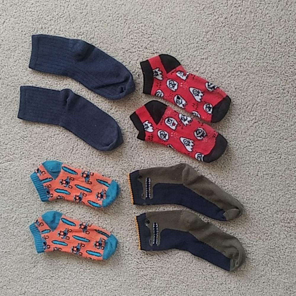 4 pairs Gymboree socks, ages 7-9